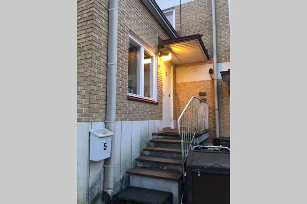 Yksioe 1 Km Jokirannasta Foeriltae/ 2 Km Torilta Apartment Turku Bagian luar foto